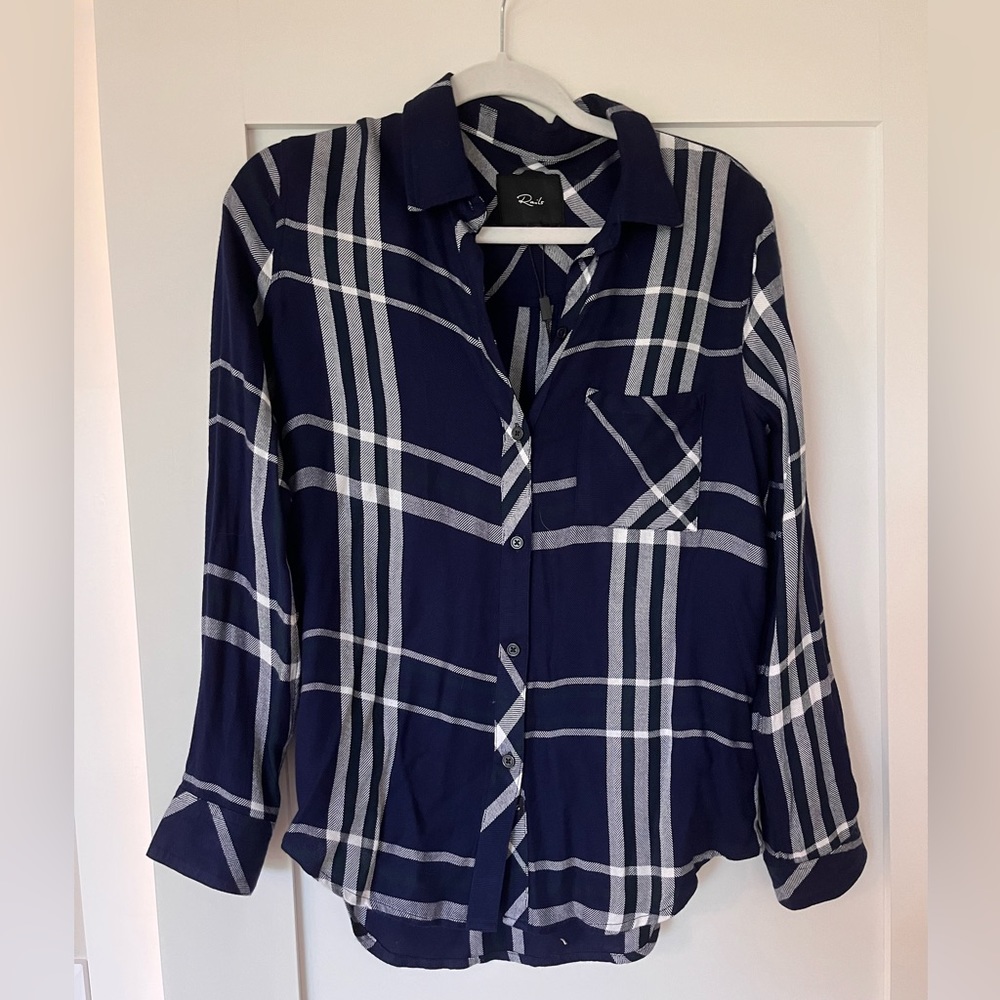 Rails navy plaid long sleeve button up shirt. Never worn soft material XS